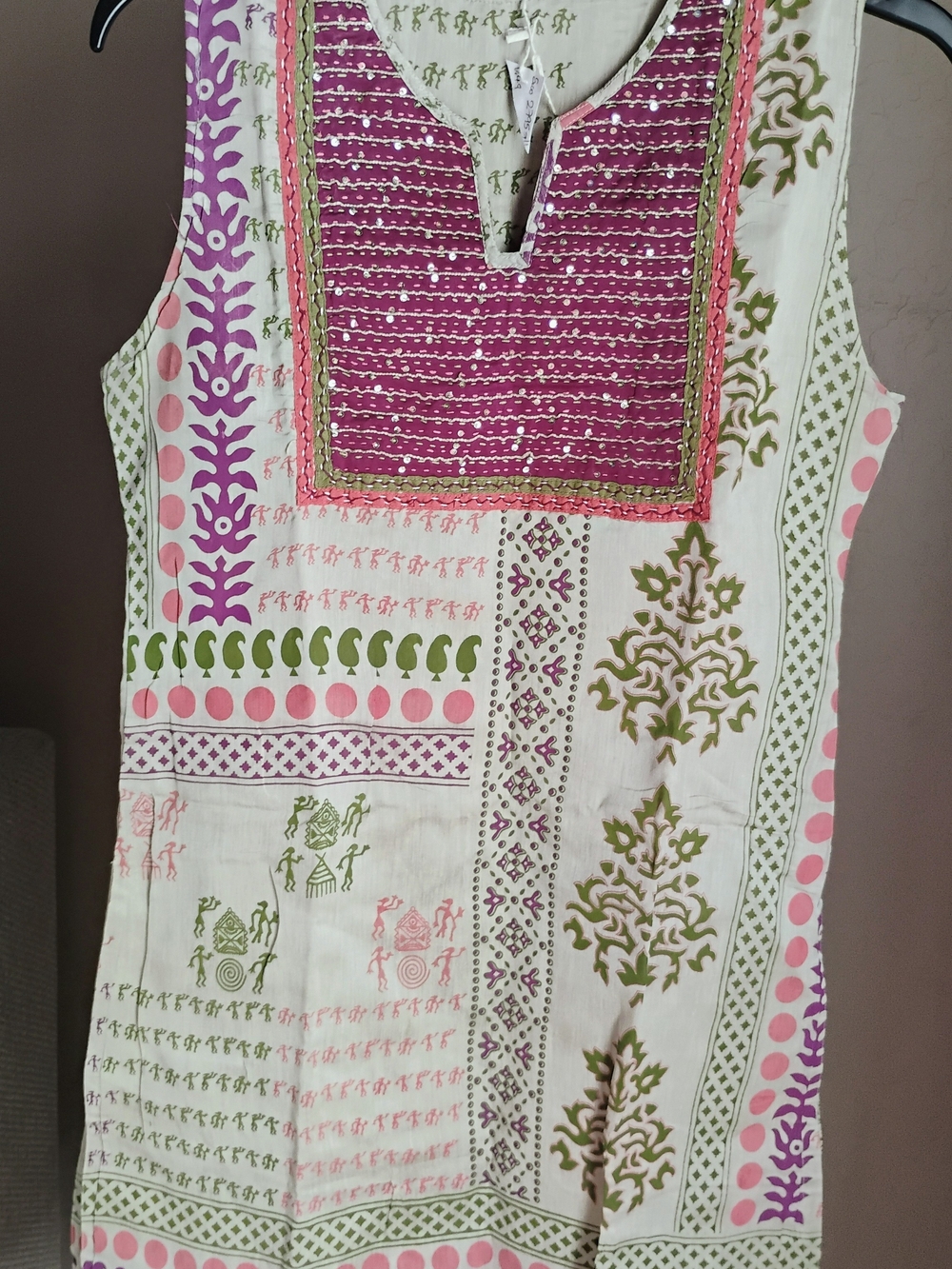 Women's Size M Cream and Pink Printed Sleeveless Kurta with Embroidered Yoke